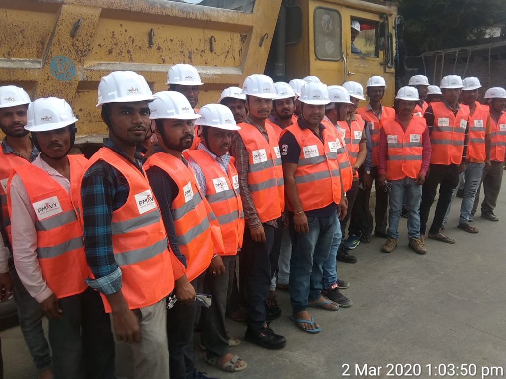 JKSB479's tweet photo. Assessment of Dumper operator at Udaipur under @MiningSSC.  Training by JKSB !! @NSDCINDIA @MSDESkillIndia @DrMNPandeyMP @RajKSinghIndia @manish__kumar @PMOIndia @Skill_Abhi_NSDC @CMRajasthan https://t.co/TmiEVNp7PP
