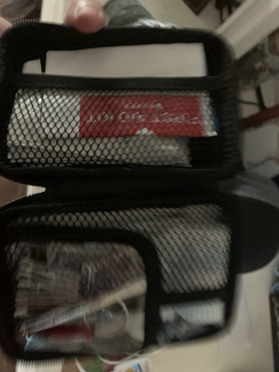 daisy021409's tweet photo. #sumpri  #firstaidkit #minifirstaidkit #Emergancyfirstaidkit #survivall https://t.co/0G58mXldBr https://t.co/qAU3lcTMkN