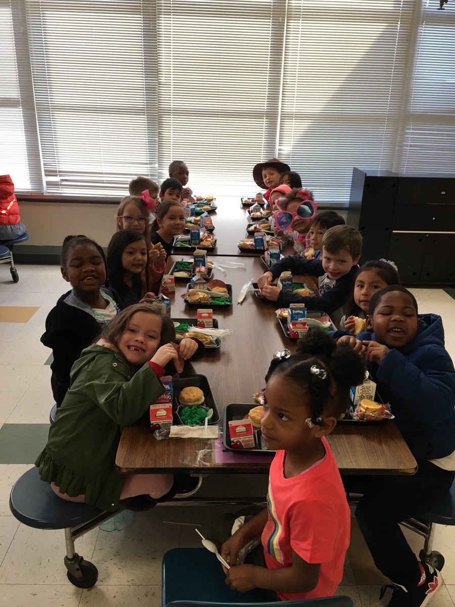 IPEPirates's tweet photo. Celebrating Dr.Seuss with Book Character Day at Irving Park! Green Eggs and Ham provided by our amazing cafeteria staff! https://t.co/NP1Ji81rYw