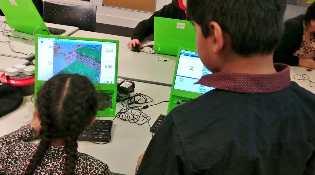 We had quite a strong turnout for tonight's 96th <a href="/PrestonRJam/">Preston #RJam</a> event. 5 family groups successfully completed the Robot Antenna task. #rjam