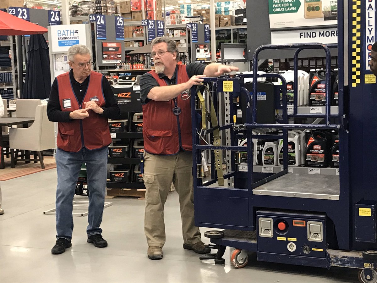 Shout out to Pat (safety captain) for training opening associate the correct way to use the ballymore <a href="/LeakeCara/">Cara Leake</a> <a href="/JonathanH_HD/">Jonathan Holden</a> <a href="/RobertJ55597237/">Robert Jefferson</a> <a href="/joelcogdell/">joelcogdell</a>