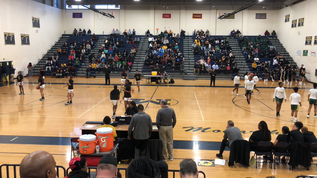 thecartermarks5's tweet photo. We are here tonight at Meadowbrook for boys and girls region 5A finals. @hatfieldsports @VirginiaPreps https://t.co/qhmQCxIDn8