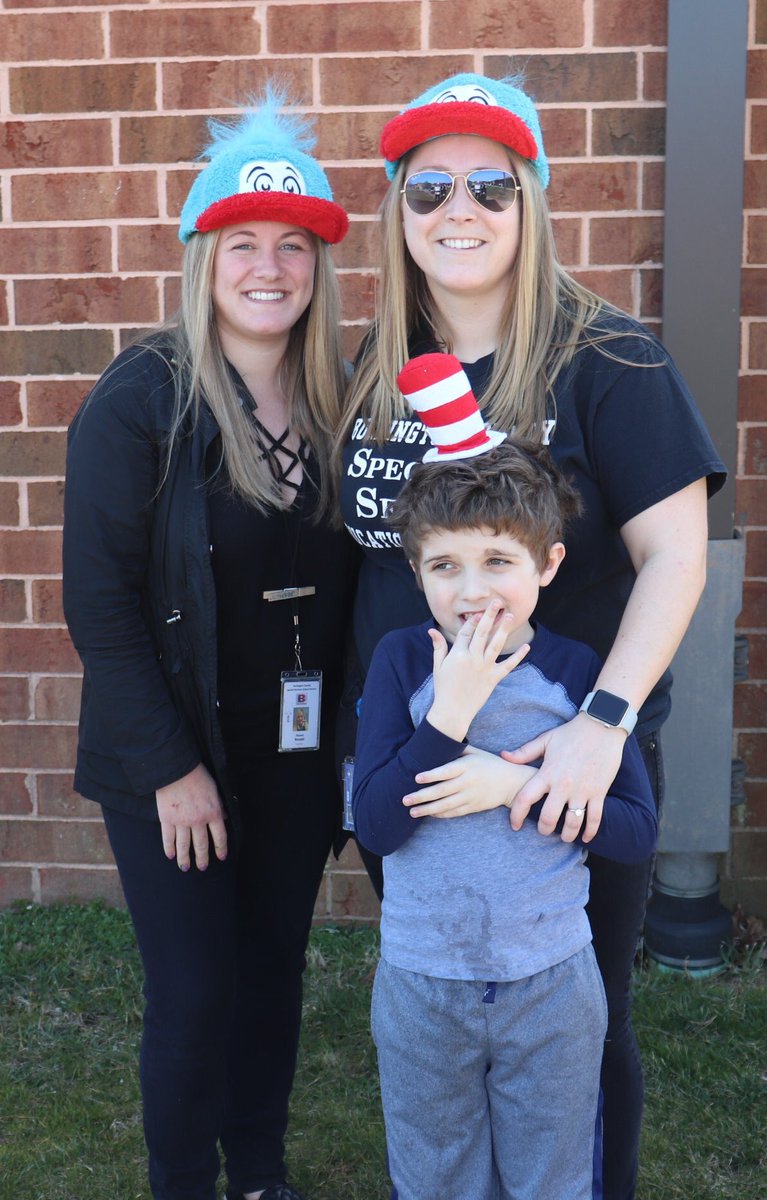 misschelsea518's tweet photo. Happy Birthday Dr. Seuss! Starting off #readacrossamerica week with some crazy hats! #bcsssdtweets #catinthehat https://t.co/OJNyjIkHWF
