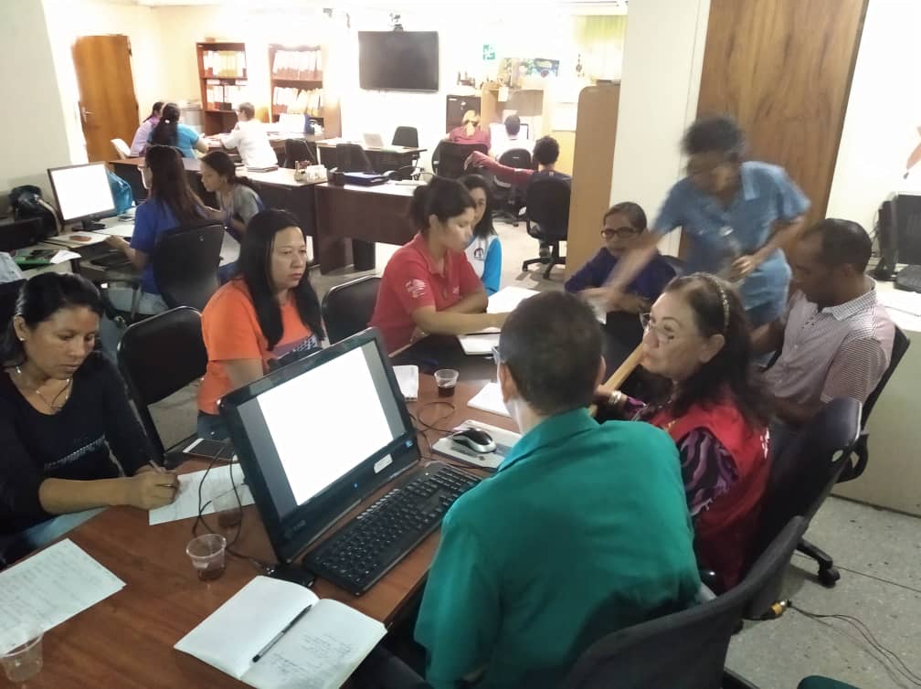 divinfobol's tweet photo. #BolivarTrabajoyEsfuerzoConjunto Mesa de Trabajo articulada. Programación de Ahorro Energético, con participación de las Divisiones de los Niveles, modalidades, Supervisión, Com. Educativa en Unión con el Pueblo, Investigación y Formación, Soberanía, Indígena y CORPOELEC. https://t.co/DuuFQ48ZQm