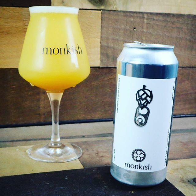 beernomads's tweet photo. Kicking off the week with #monkishmonday and this Keep Tabs DDH Double IPA with
Galaxy, Experimental Hop NZL 32, & Simcoe hops. Another delicious, and deceptively drinkable, hazy DIPA from @monkishbrewing •
•
•
•
•
#greatamericanbeer #keeptabs #ipa #dipa #hazyipa #ddhd… https://t.co/35JxOXvVPW
