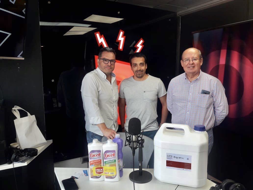 En <a href="/RadioZeta_cl/">RadioZeta</a> hablando de DACETIX, desinfectante eco amigable que no requiere enjuague; puede aplicarse directamente sobre las superficies y alimentos antes de consumirlos.Creado por Luis Aguilar, microbiólogo chileno; cuenta con el apoyo de @excellchile @knowhubchile <a href="/Corfo/">Corfo</a>