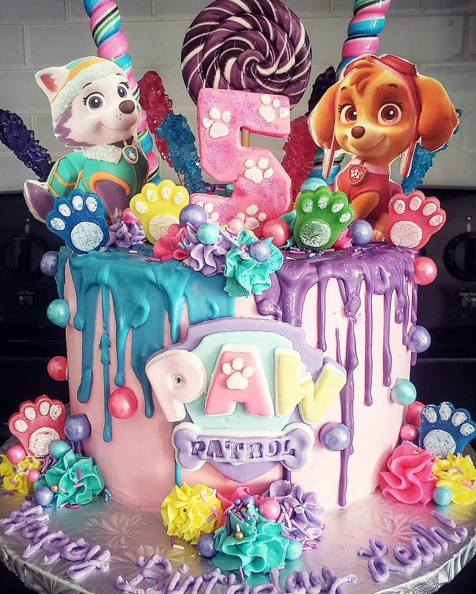 DelishDesignYYC's tweet photo. It's PAWTY Time!!! Paw Patrol is on a roll and ready for candy and cake!! 🐾 Paw Perfect Birthday Cake for a sweet 5 year old! #pawpatrol #birthdaycake #buttercream #edibleimages #candyfordays #chocolatedrip #yyc #yycbaker #supportlocal #delishdesigns https://t.co/K9LUWgznIY