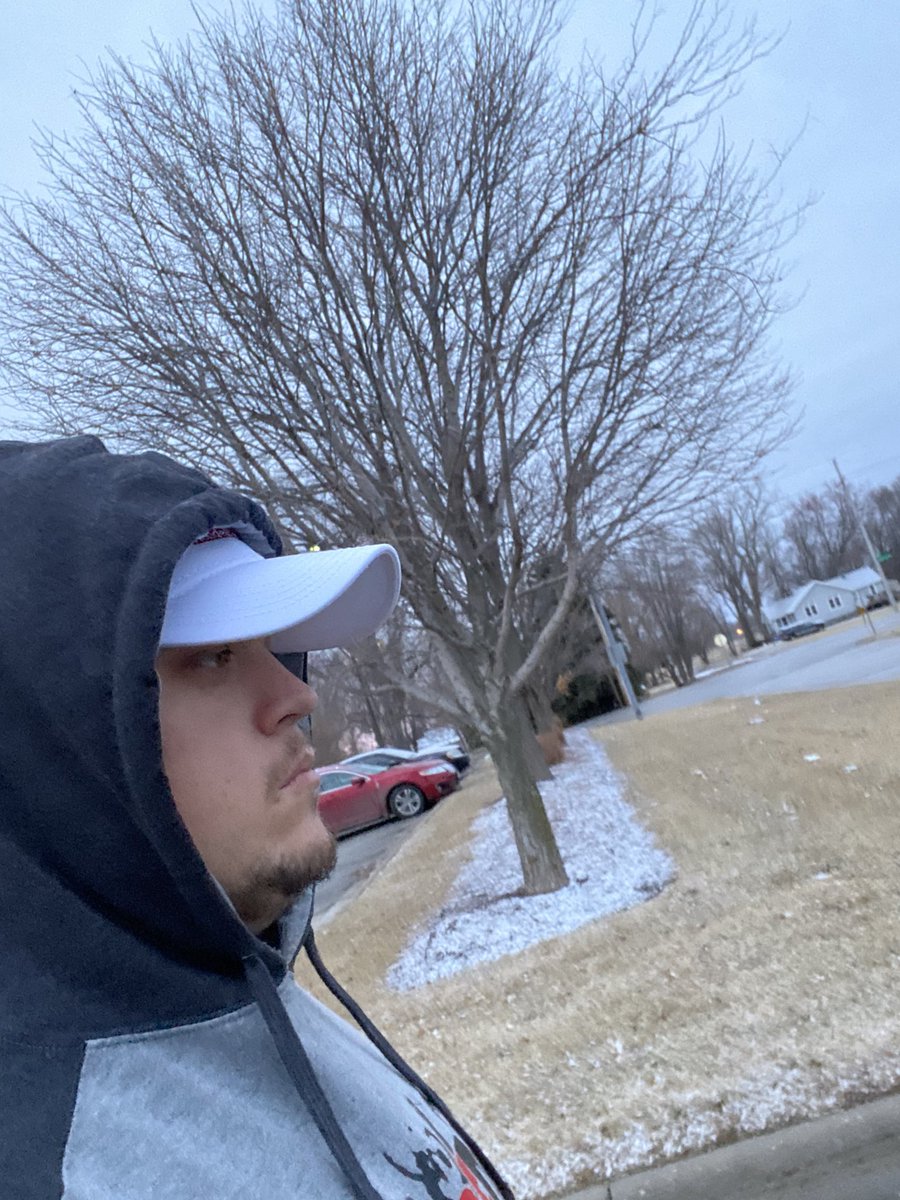 DJKDuBOmaha's tweet photo. Now that 24 day challenge is over it’s GOAL setting and accountability time! So after weird 4 days dropped .4 lbs for MONDAY weighin is better than nothing! Goal 270 by anniversary. #MAR02 #AirComFit #GOALdriven #WORKout #FITfam #EXERCISE #1dayATaTIME #BLOGGER #MONDAYmayham https://t.co/F3f1W9ccNC