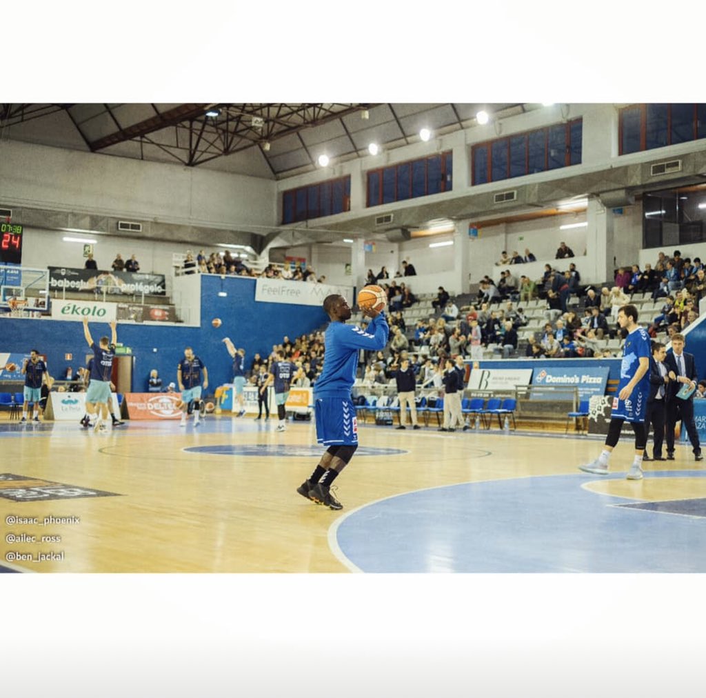 SangoHoops's tweet photo. Please excuse me for being antisocial 😶#HumbleBeast #LebGold https://t.co/fOef7S7ySa