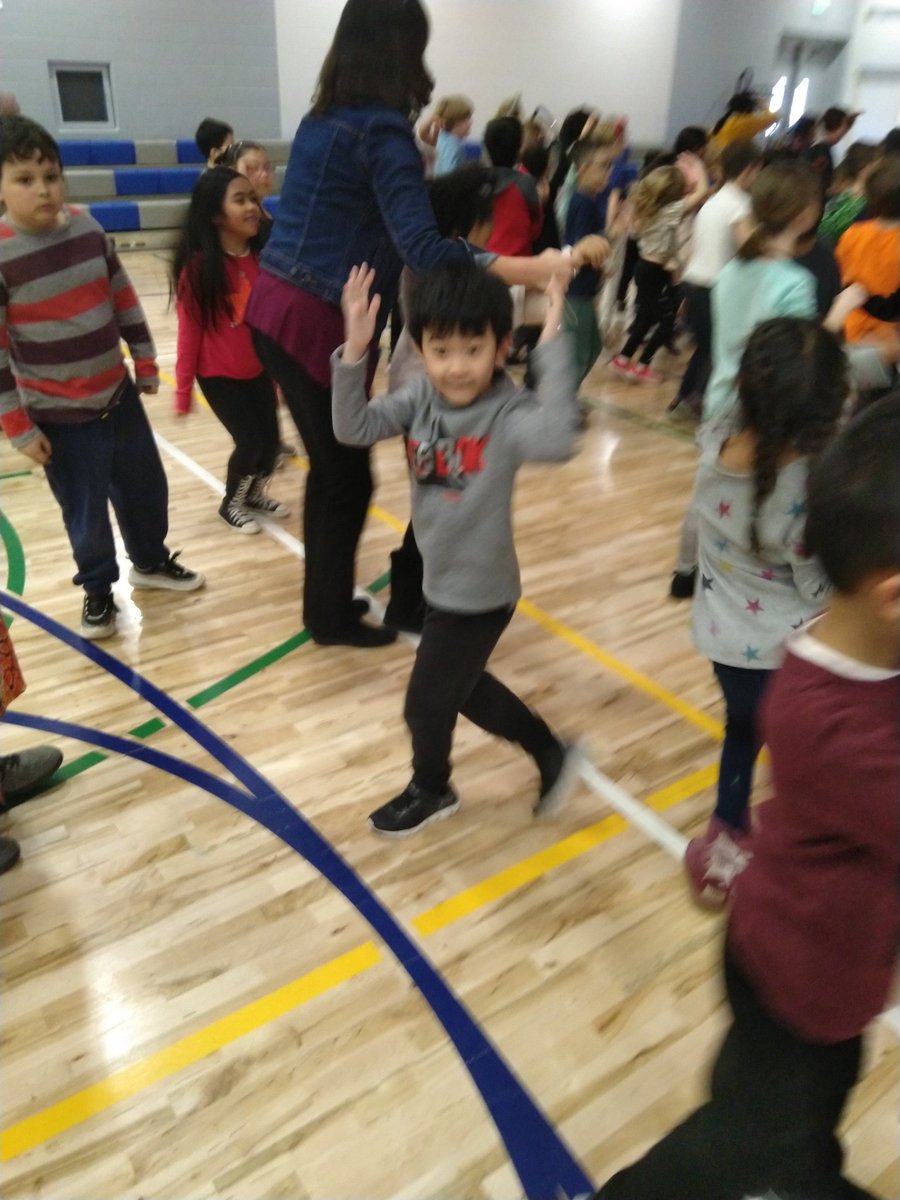 MrsCombs7's tweet photo. Mondays are for DANCE PARTIES in the gym!#NTDSEmpowers @NTDSE https://t.co/mPjYbuTdvP