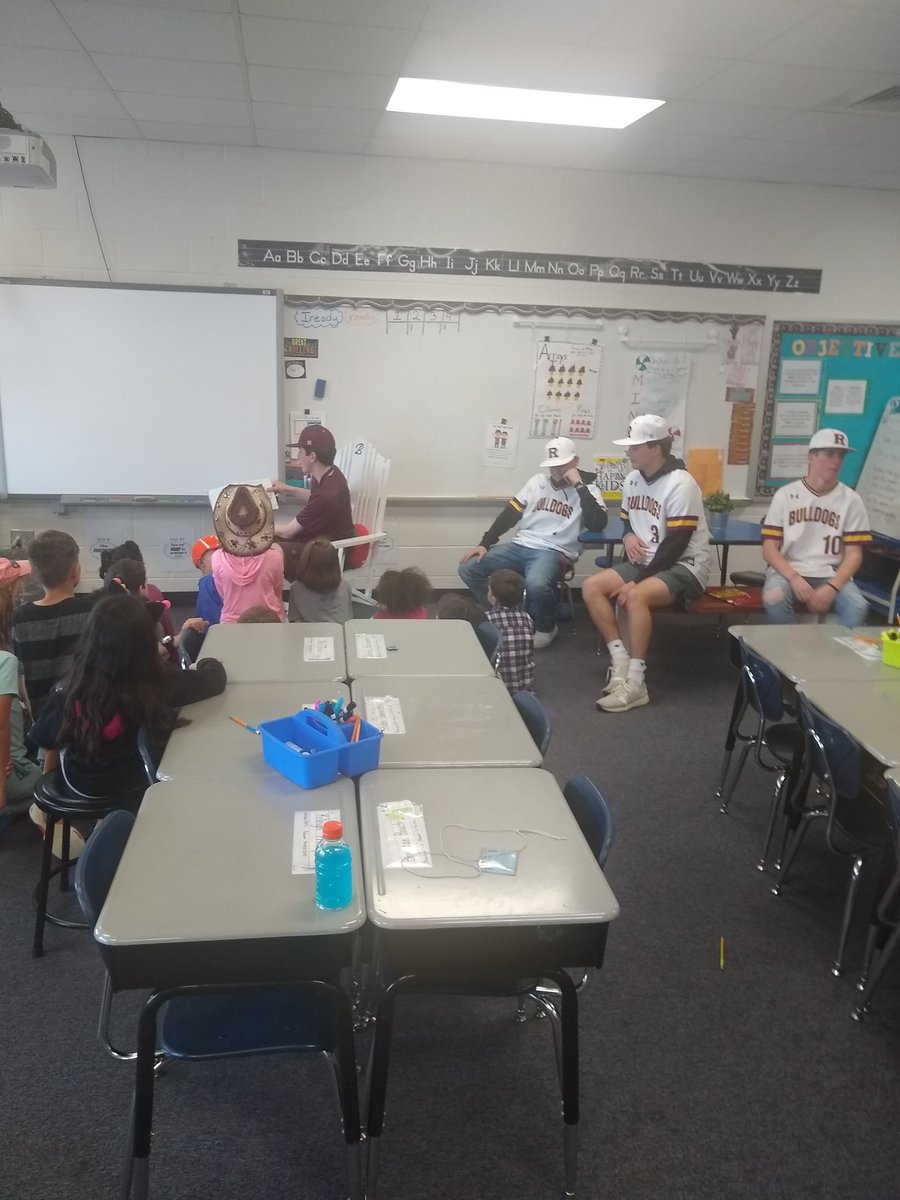 JMRBaseball's tweet image. Another great year reading to @PSRES_panthers #HappyBirthdayDrSeuss