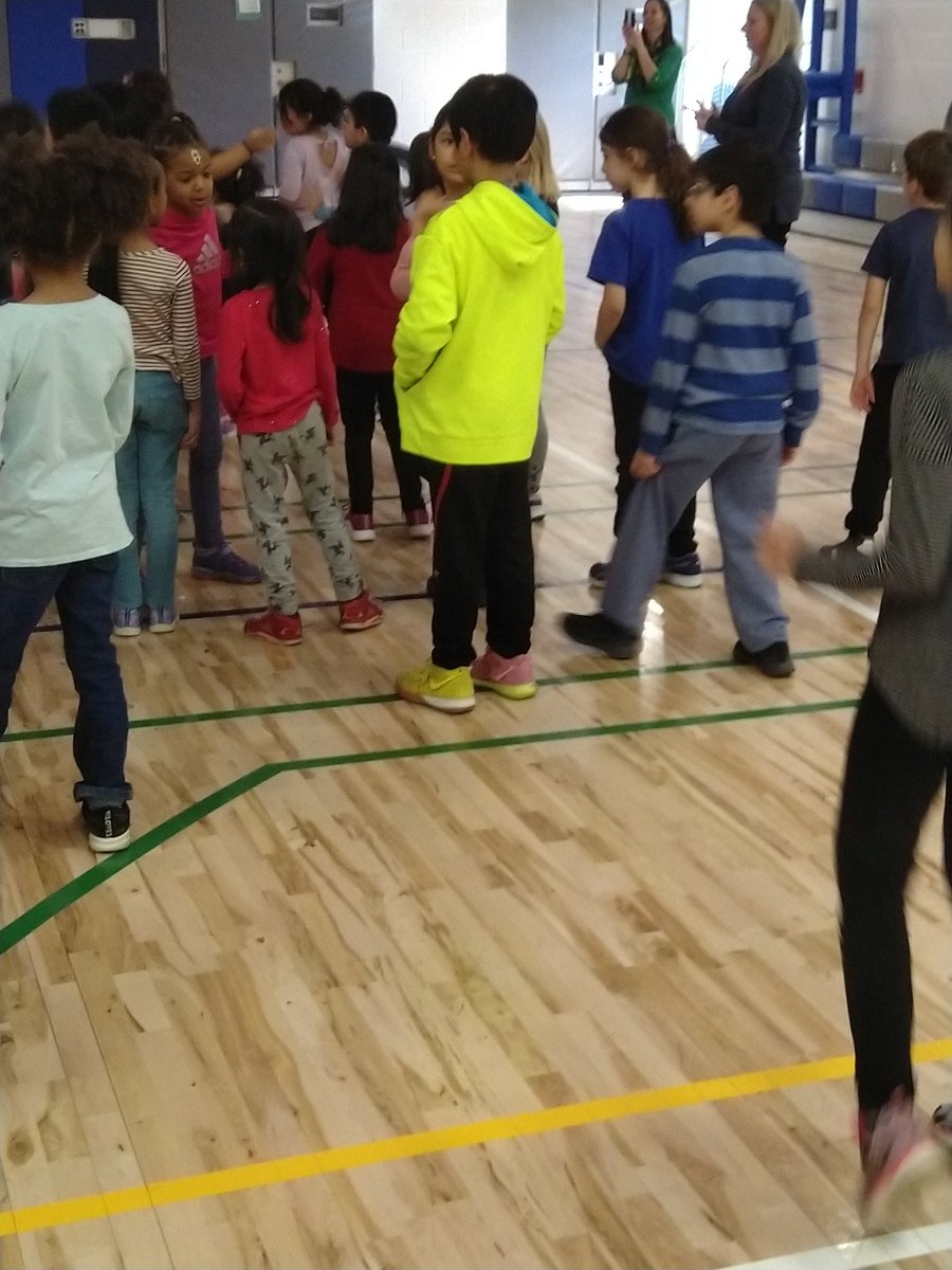 MrsCombs7's tweet photo. Mondays are for DANCE PARTIES in the gym!#NTDSEmpowers @NTDSE https://t.co/mPjYbuTdvP