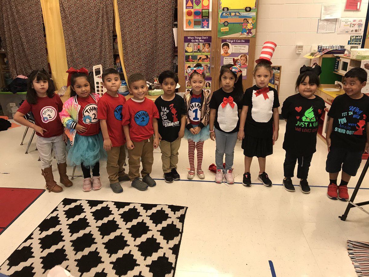 VielmaSilva's tweet photo. Happy birthday Dr. Seuss @GarrigaElem #garrigaproud #drseussbirthday https://t.co/unfuz6Gw2t