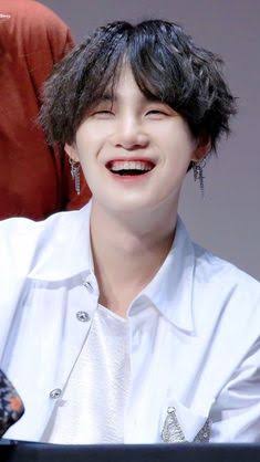 _amyyjay's tweet photo. @mizzteek Thank you for running this GA! Honestly, yoongis gummy smile is the cutest thing in the world! 💜💜💜 https://t.co/HVzKxQog5w