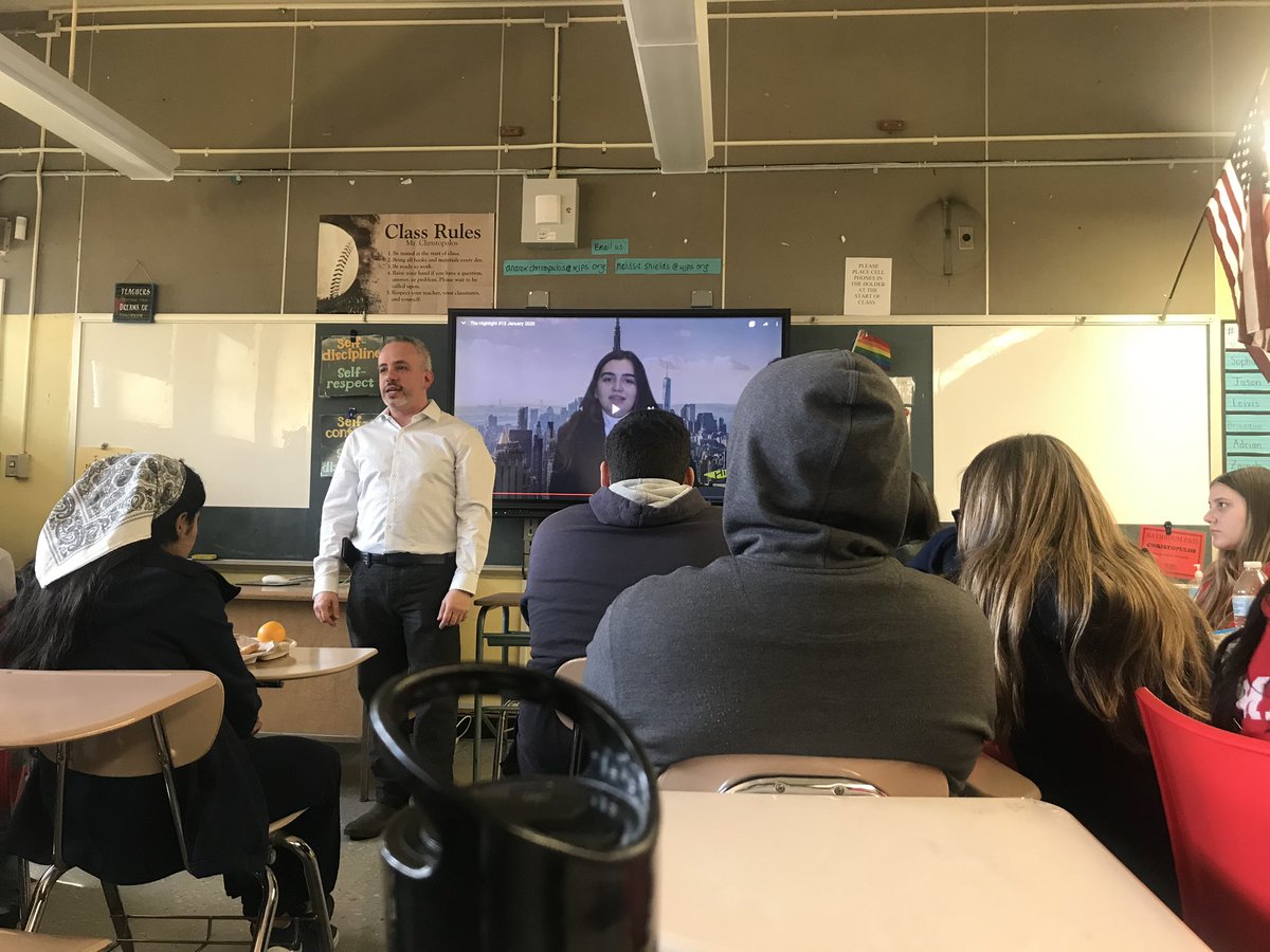 _zoeweissman_'s tweet photo. Today we had special guest @AndrewFalzon giving us feedback on our WJPS News Highlight. Something I specifically learned today was how little we use tight shots. So for more future packages I will record more tight shots. Thank you @AndrewFalzon #wjpsnews https://t.co/nACG7gpDrP