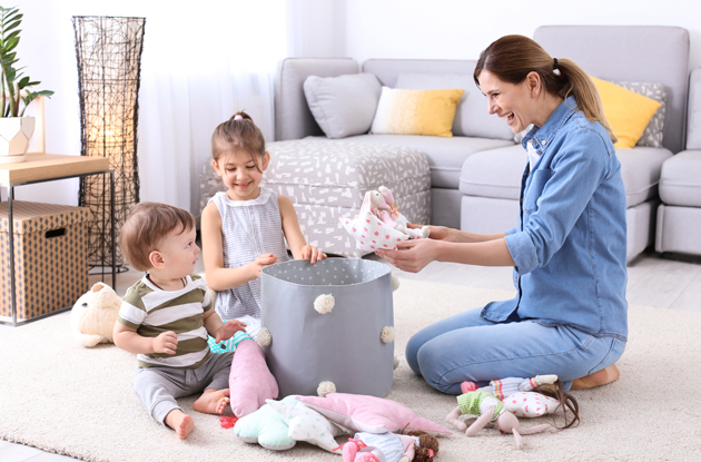 BustersMess's tweet image. "Mess Busters makes playtime fun! Spending time with family is easier when you don't have to worry about the mess" Brenda, 34 (A Working Mom).