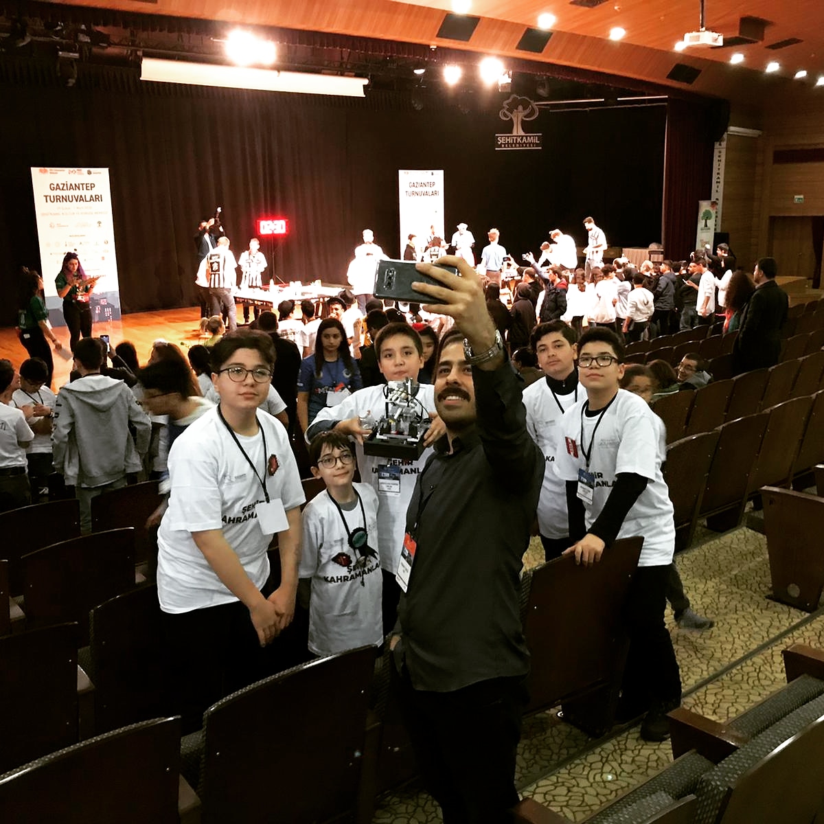 ferhatzuvayy's tweet photo. Lego team #FLL2020 #bilimkahramanları umut bilimde @BilsemMeb evlatlar #citychaper @gaziantepbilsem @yagcimehmet27 https://t.co/llLSlBjVGT