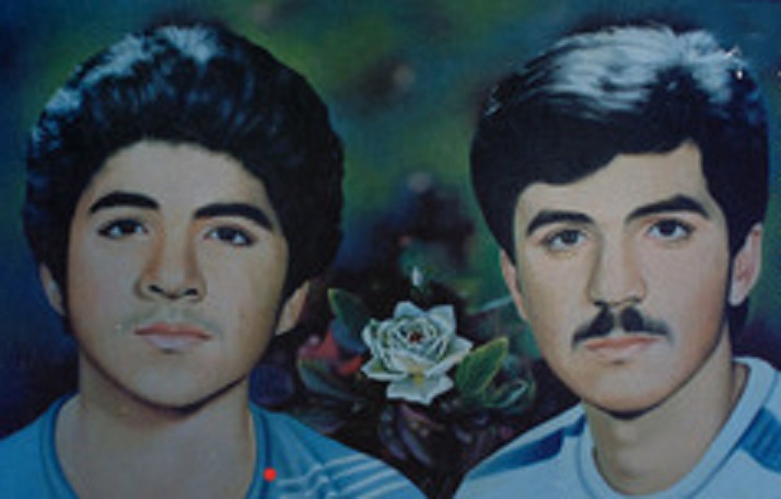 Mahdiibakhtiari's tweet photo. 🔴حاجیه خانم کریمی مادر بزرگوار شهیدان داود و محمدحسین فهمیده، از امشب کنار فرزندانش است.
روحش شاد
#مادر_شهید
#حسین_فهمیده https://t.co/zNE9cOhZPK