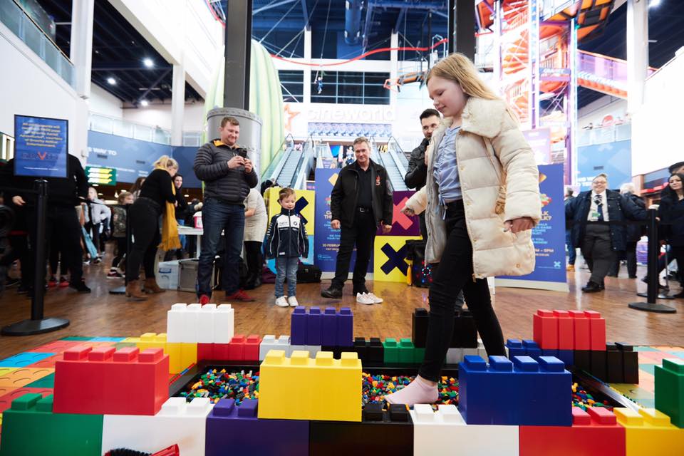 EverBlock's tweet photo. Stepping on our blocks will not hurt your feet 😉. Check out this cool event for a great cause by @XscapeYorkshire!
#everblock #mallpopup #kidsplay #popup #popupcenter #mallevent #giantlego #activitiesforkids #walkonlego #legowalk #charityevent #eventforkids #modularblocks https://t.co/KVBKpeR1Kp