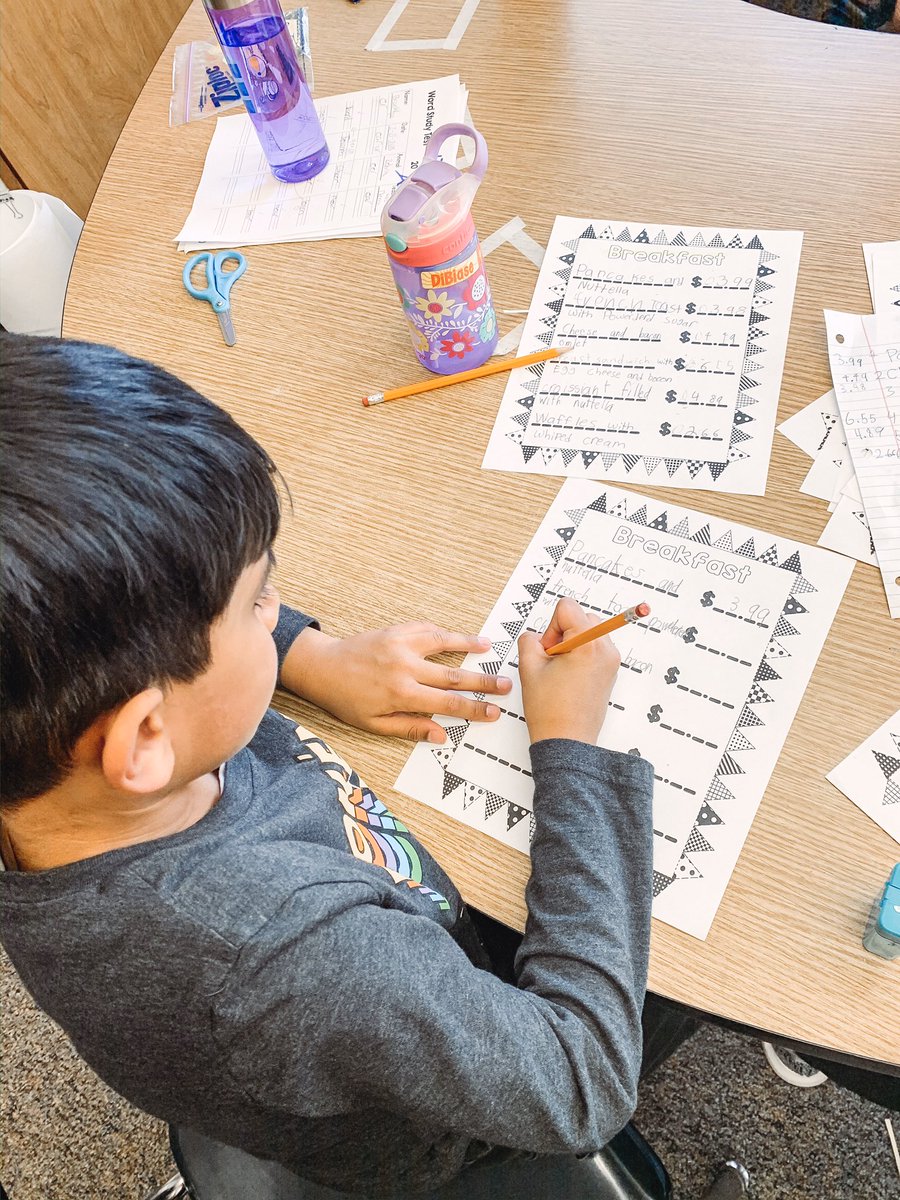 MrsDemiWTE's tweet photo. As we review money, and begin economics in social studies students are working on creating menus with fair pricing and ads for our soon to be Demi’s Diner! #teamWTE #play #dramaticplay https://t.co/A4v6XKOecX
