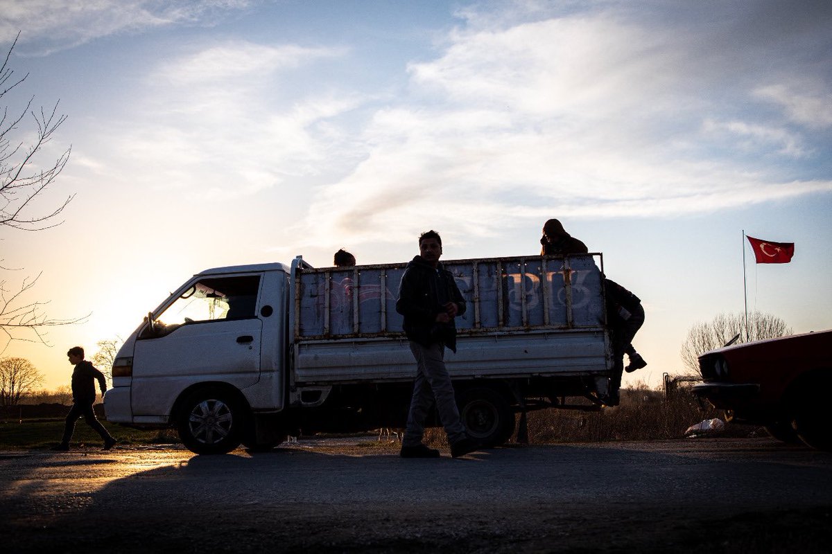 UNmigration's tweet photo. 🚨 IOM appeals for all parties to exercise restraint in light of the evolving situation along Turkey’s borders with Greece and Bulgaria and to prioritize the safety and security of migrants and their families. https://t.co/d3DateeFM3