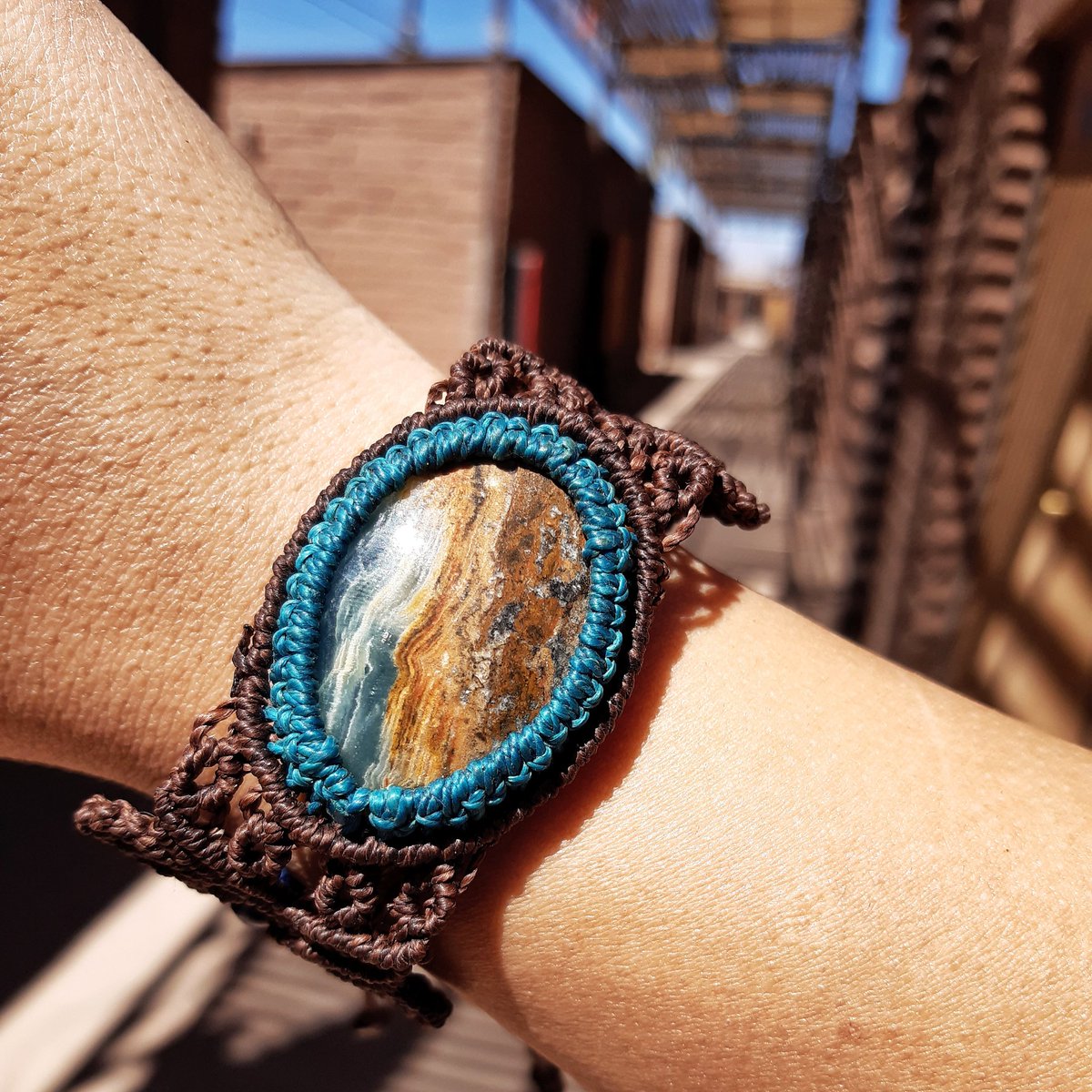 macrameandino's tweet photo. Pulseras con piedras naturales 🌾#sanpedrodeatacama #chileandesign #macramebracelet #desertinspiration #handmadejewelry https://t.co/PdlHm24skk