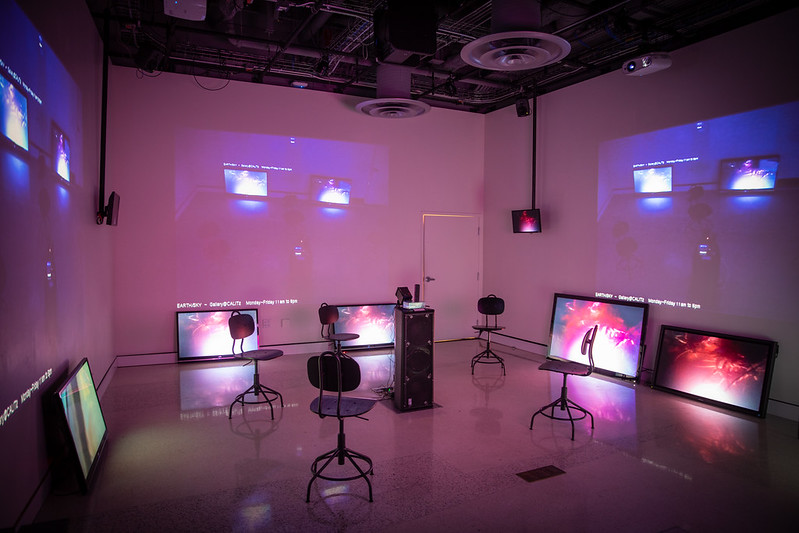 gallery@calit2 tweet media