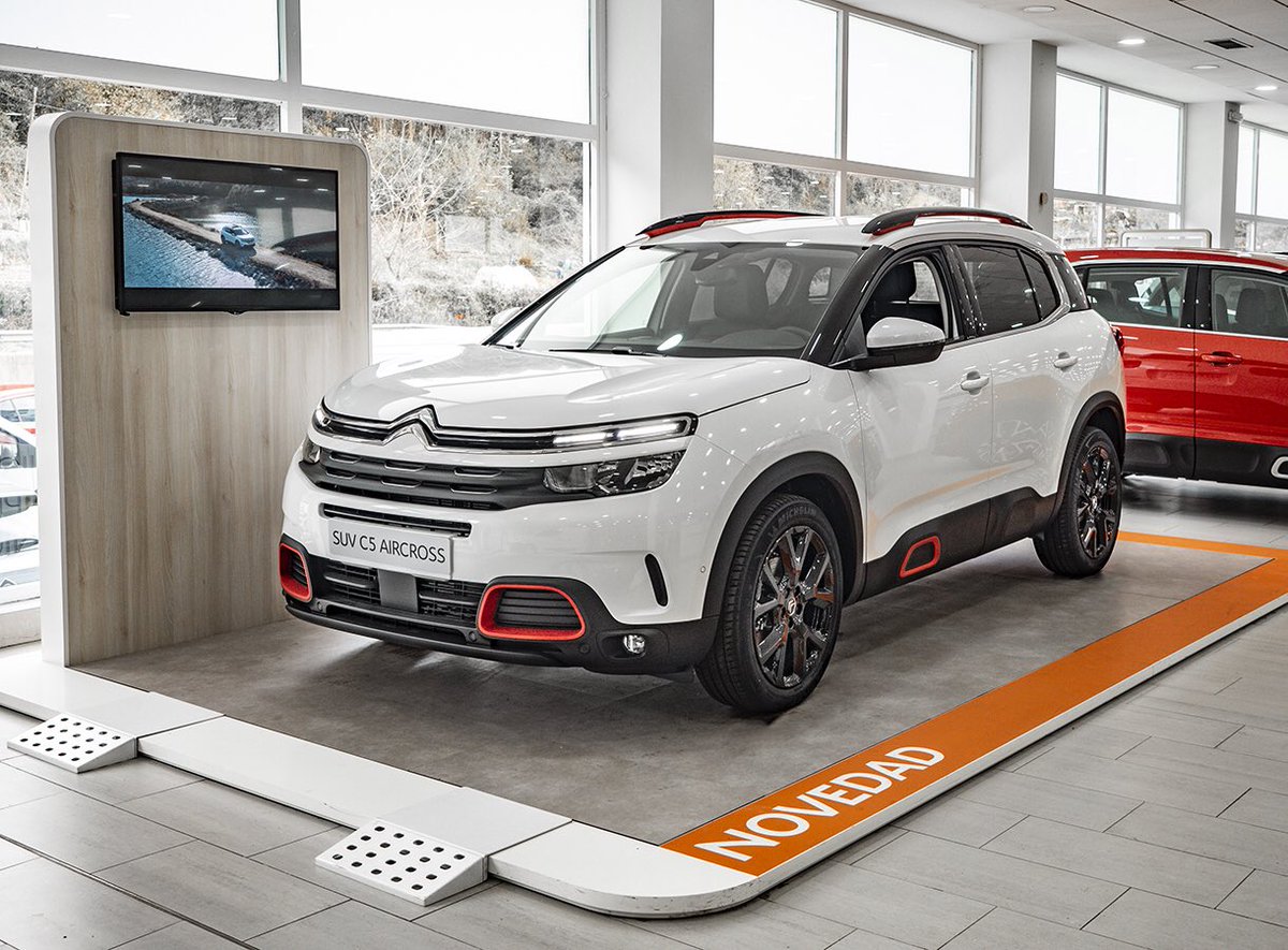 urkiolamotor's tweet photo. 🤩NUEVA GAMA SUV CITROËN🤩
👉Asientos traseros modulables
👉Volumen de maletero de hasta 720L
👉Hasta 20 ayudas a la conducción
‼️ #SUV #C5Aircross por 185€/mes‼️ https://t.co/sCbtB36VON
