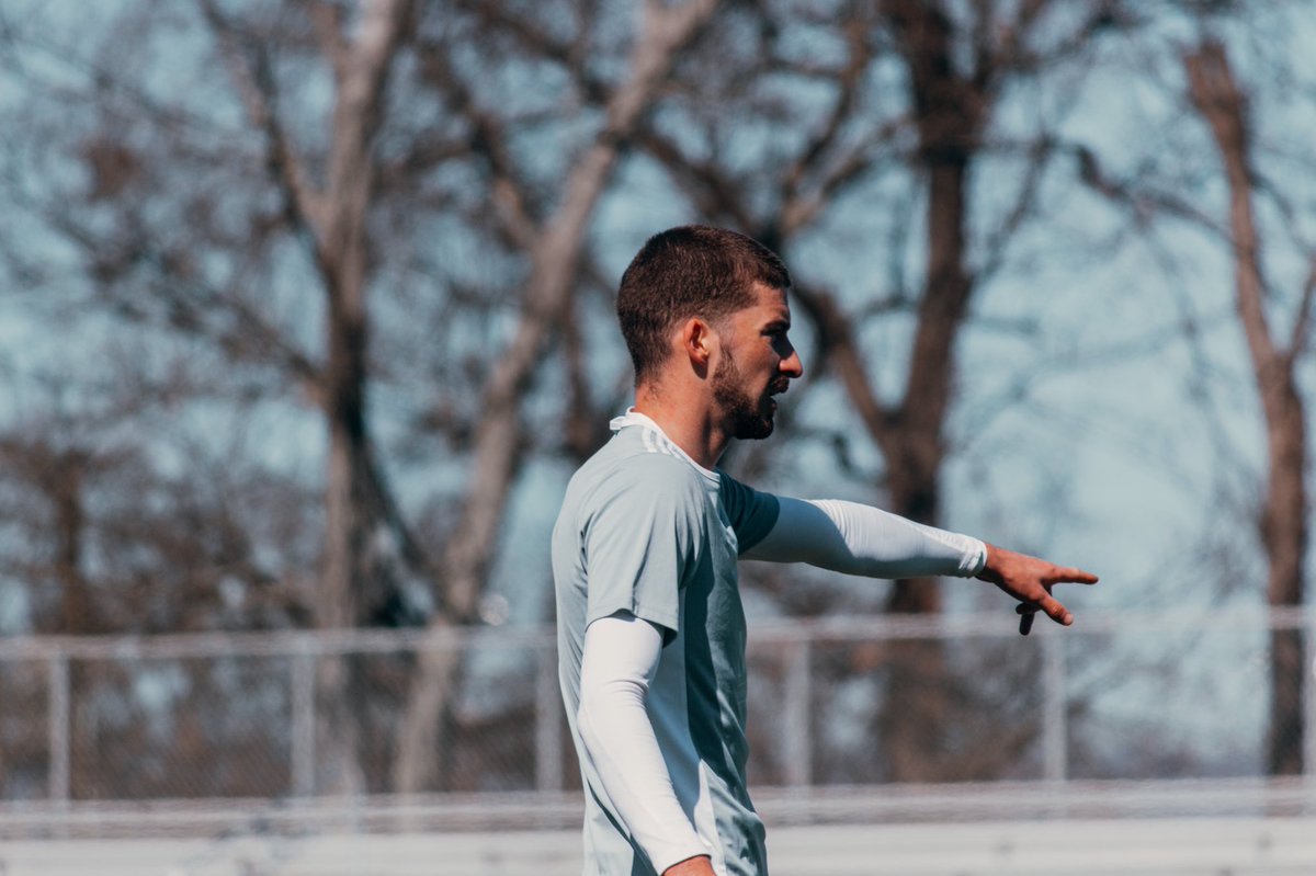 ChattRedWolves's tweet photo. The only direction the squad is heading is forward ➡️.
#WeREDdy #ChattRedWolves #RedWolvesSC @GregHurst10 https://t.co/4JqtSCIvYh