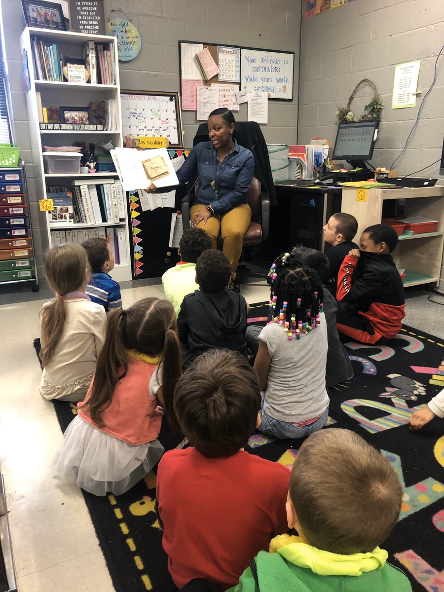 MsCScallan's tweet photo. We heard from GREAT readers today including our Principal, Assistant Principal, 5th Grade Teacher, Reading Coach &amp; students! #ReadAcrossAmerica @MXRComets https://t.co/cHysV1RnEz