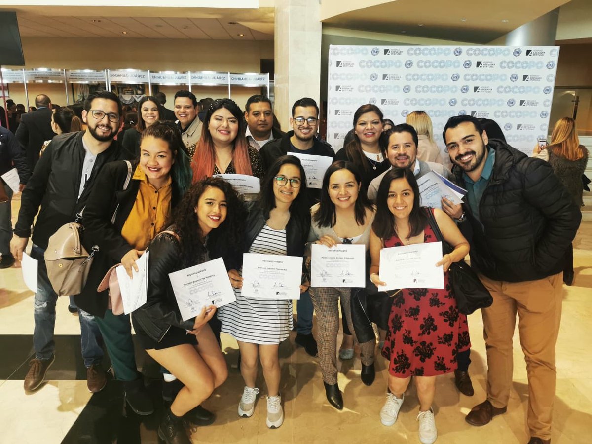 fernandapaz_m's tweet photo. Mis amiguitos de @ExpresateCuu y yo estuvimos en el Congreso de Comunicación Política 2020 #COCOPO https://t.co/qtZ0OnzWEe