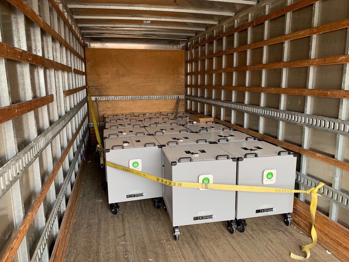 tmeadows197's tweet photo. 17 brand new chromebooks carts arriving at Cline today! WooHoo! #FISD @friendswoodisd https://t.co/A9FmwwLCYL