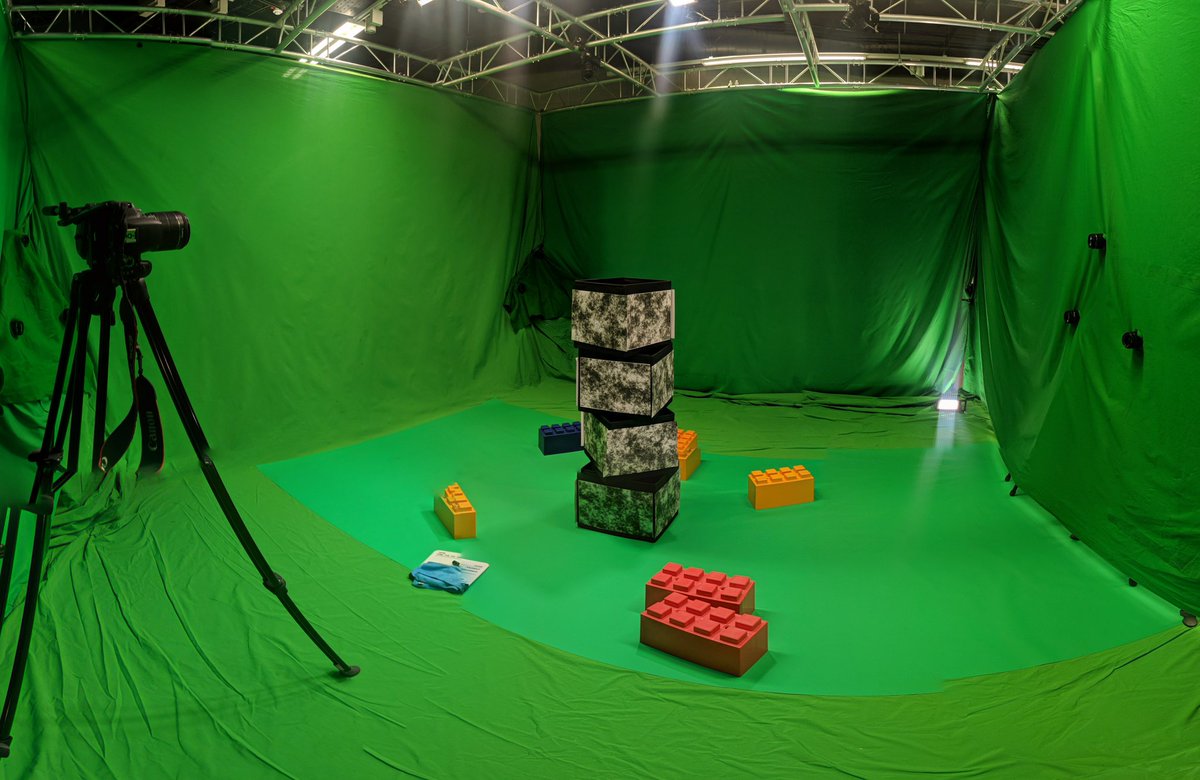 petewoodbridge's tweet photo. Volumetric Capture experiment day two with @Juice_Owen @objocopier and @dancepractices @LJMUScreen @LJMUarts @volograms and #immersivearts students. Ironing done, cameras in, tests sent off to Dublin & some of the Volograms team have arrived :) #volcap #volumetric #holograms https://t.co/wtZigKucrp