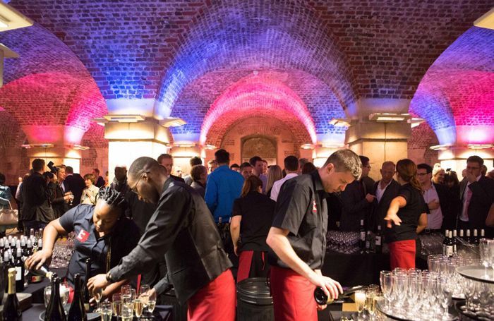 The Crypt St Martin-in-the-Fields is a premium events venue, with profits going to charity. Today there are no bodies in the Crypt. Instead it has become a prime venue for press nights, theatre events and parties of all kinds.
Read more here: bit.ly/2Teuykx #sp