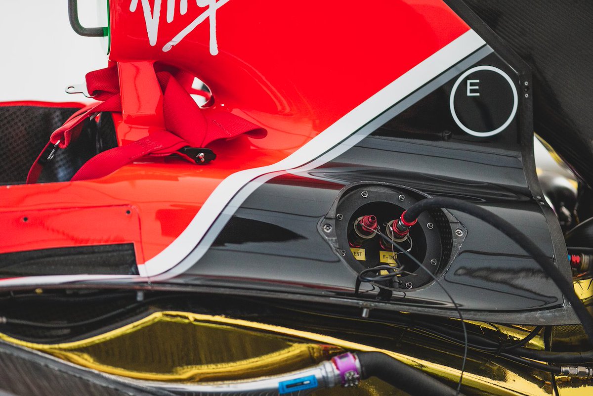 powerbytdf's tweet photo. Fill it up! Only the best for the TDF-1. #powerbytdf #tdf1 #f1 #formula1 #racing #pitstop https://t.co/ZZ5DvC24V7