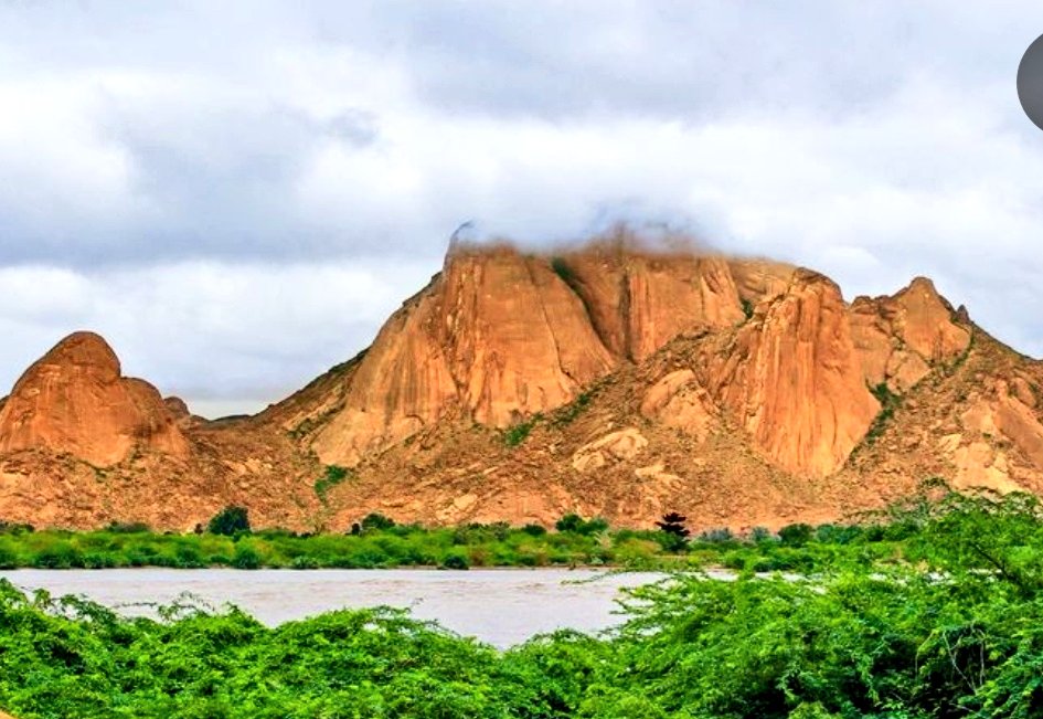 Особенности рельефа судана. Рельеф судана. Южный судан парк бандингило. Растительность в южном судане. Южный судан африка природа.