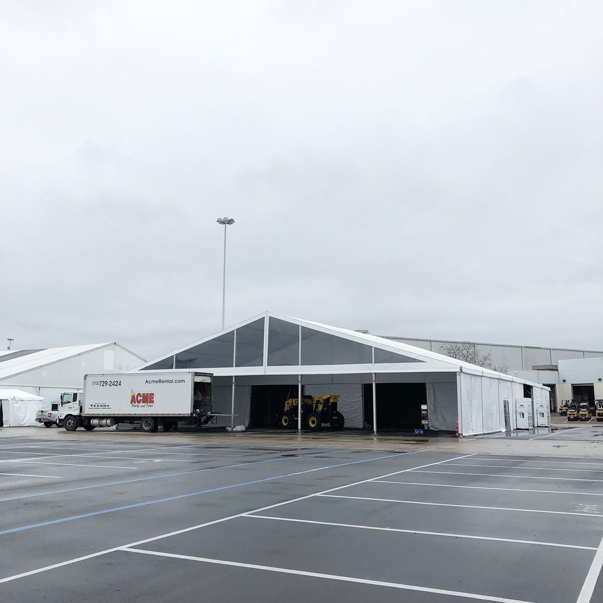 KederSolutions's tweet photo. Kick of the week Keder Solutions Strong 💪⛺
#monslay #monday
#keder #doubleflap #singleflap #kederrail #vinyl #fabric #tentfabric #tent #structure #eventprofs https://t.co/vYOtKxbtjN