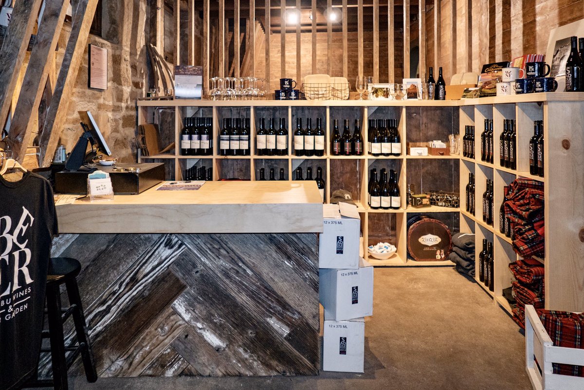 MWBeerGarden's tweet photo. What a beautiful day for a picnic! 🍷🥖 Forgot to pack your snacks? We’ve got you covered. Check out our indoor Market for sweet treats, snacks, trinkets, and more! 😋🙌 #malibuwinesandbeergarden https://t.co/JotN2Wo8Fv