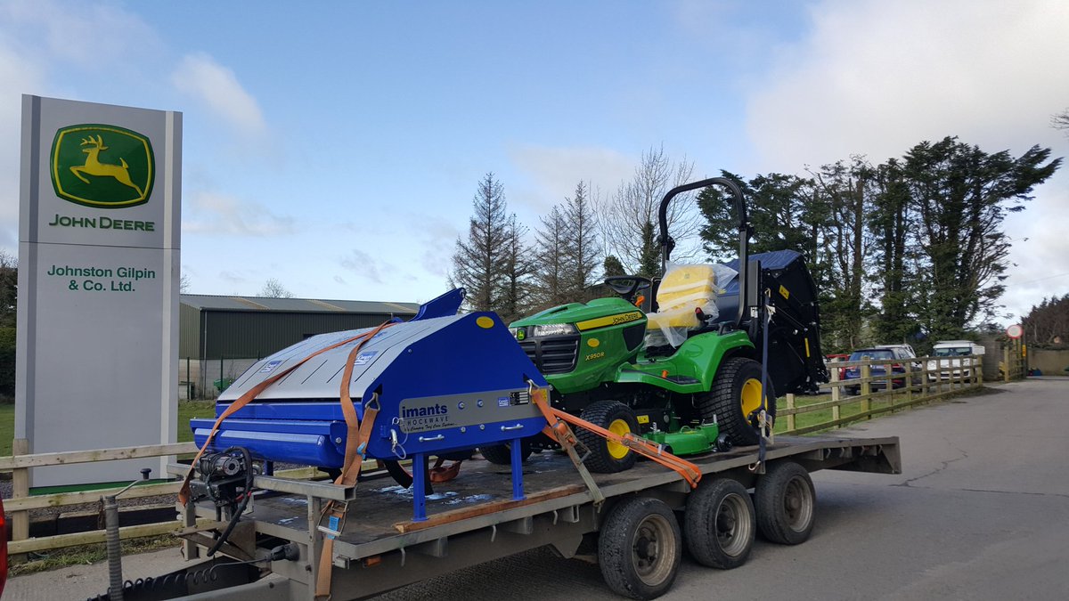 RickyNei11's tweet photo. Nice way to start the week! A new @JohnDeere X950R high tip and a @CampeyImants Shockwave 155 to a local Gaelic club. Call, email or DM to discuss your club's needs.

@greenkeepingire @PitchcareIRE @boshaughnessy2 @NissanUK https://t.co/776qhUeNLU