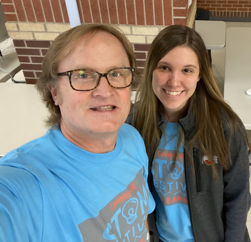 RayCoopTeacher's tweet photo. A big heartfelt thank you to my #CoopsCave students volunteers who gave up their Saturday to work with kids interested in Animation and Digital Media at the #STEMFEST2020 https://t.co/IsFrK7XZEW