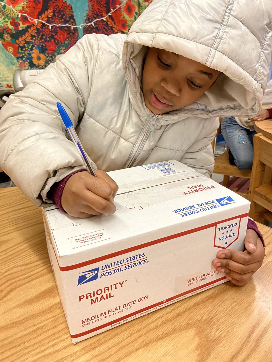 JSalzmann2's tweet photo. We are so excited to send our 1st shipment of @GreenMachines4 products today!!! A visit to @USPS SS branch to send a set of 4 name crayons 🖍 on their way to Mt. Pleasant, PA! 🤞🏾 that our repurposed shipping filler gets them there safely! #EdCorps @CMDunn45 @EdCorps @RWScholars https://t.co/8PBX0zs6yQ