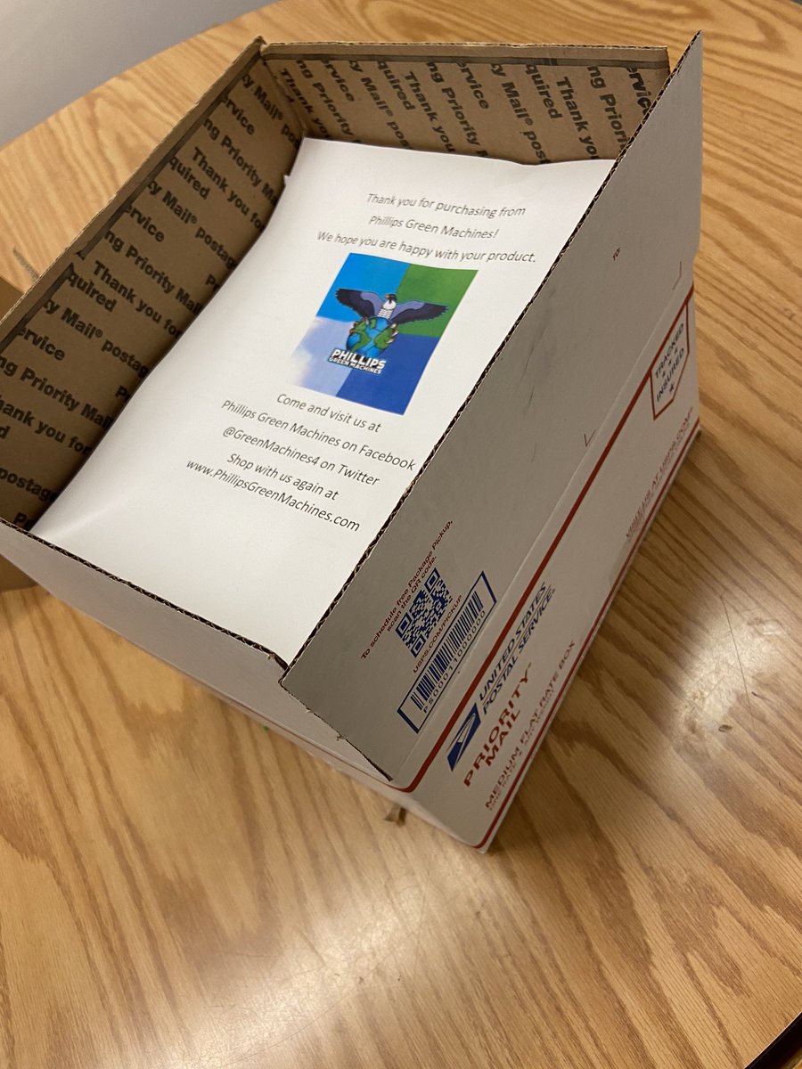JSalzmann2's tweet photo. We are so excited to send our 1st shipment of @GreenMachines4 products today!!! A visit to @USPS SS branch to send a set of 4 name crayons 🖍 on their way to Mt. Pleasant, PA! 🤞🏾 that our repurposed shipping filler gets them there safely! #EdCorps @CMDunn45 @EdCorps @RWScholars https://t.co/8PBX0zs6yQ