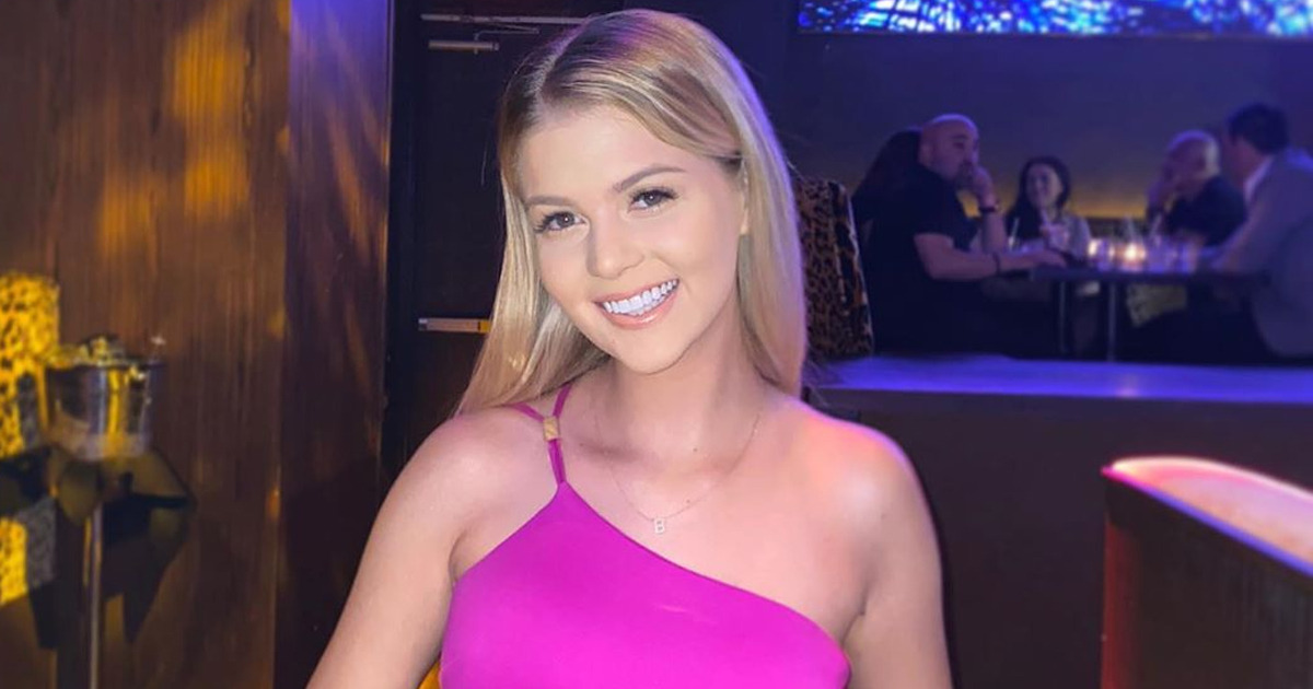 Brunella Horna lleva la tendencia de colas altas con este imponente look. bit.ly/2vAlgWO