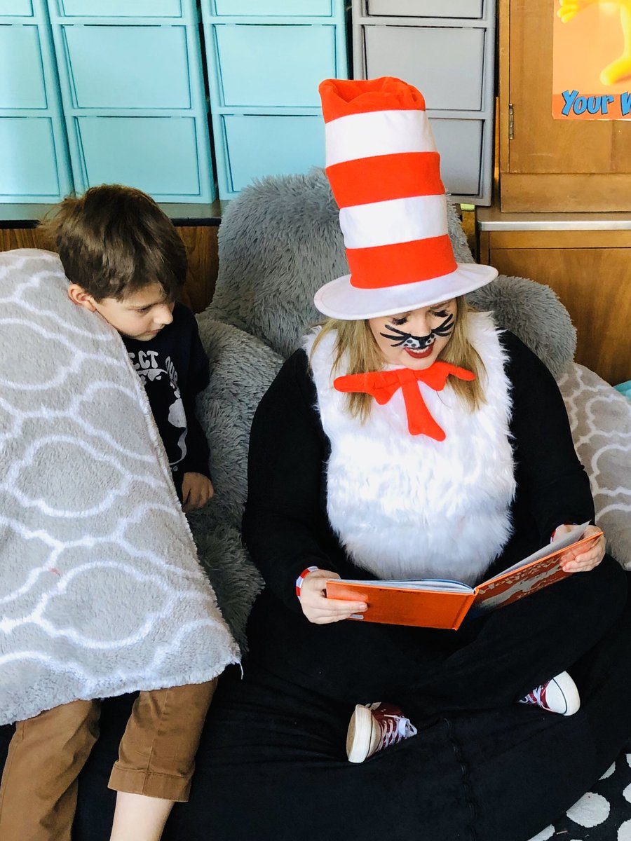 Ms_KBowers's tweet photo. It’s moments like this that make it all worth it. #ReadAcrossAmerica #centralfoxes #D39online https://t.co/Ze0fpSe4n7