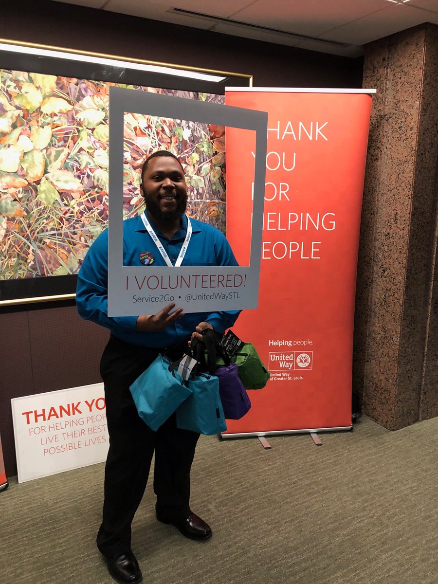 UnitedWaySTL's tweet photo. Thank you @Bayer4CropsUS ARISE organization! 👏Their employees created 200 Healthy Eating kits for @YouthCtr with our #Service2Go #volunteer program. Check out these pics!❤️ https://t.co/AFVJk7YhzP