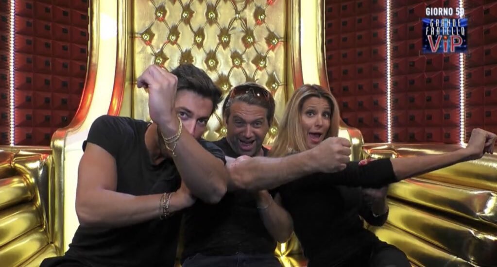 justtmat's tweet photo. E comunque, pronto a sfidare i moralisti nel caso in cui stasera venisse fuori qualcosa.
#GFVIP #Volver https://t.co/CJCIaqA5ZW