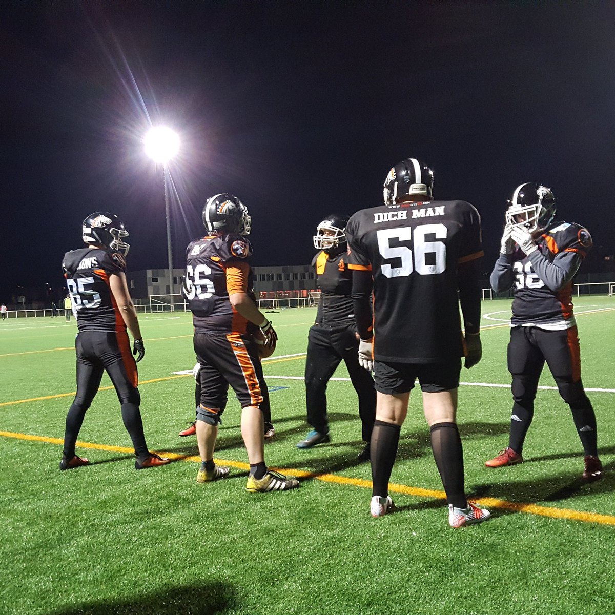 Match dimanche face aux Monarchs de #Dreux sur leur terrain. On ne perd pas les objectifs de vu.

#laval #footus #footus53 #footballamericain #flagfootball #laval #laval53 #lamayenne #mcommemayenne #stallionsdelaval
