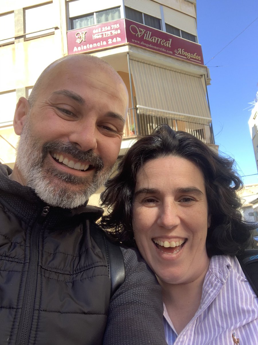 flipped_primary's tweet photo. Días de trabajo que se convierten en días de risas con @lgutierrezh20 @GoldenmacEDU 😜 @justkeynote @AMCO_iberia Yo ya estoy preparado para el #justEDUworkshop de este sábado en Barcelona🚨 Atentos 🚨 porque @GoldenmacEDU está sorteando dos entradas 🎟 Entra en su cuenta 👏👏👏 https://t.co/90ZlkNkNs7