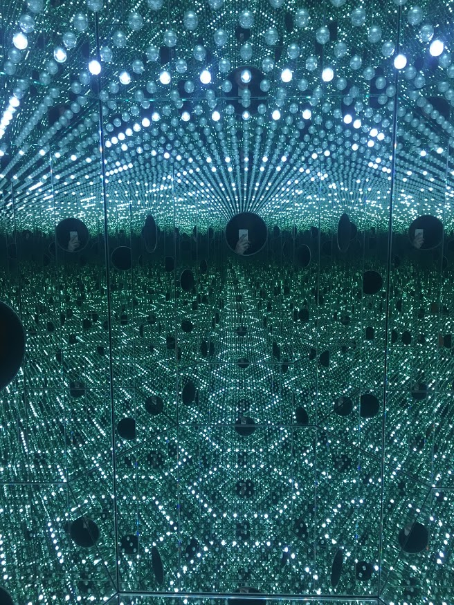 SabinaSilverx's tweet photo. Just got an email from the Tate saying Yayoi Kusama's Infinity Mirrored Rooms is coming to the Tate Modern this summer!!!!!!

This is what it looks like!!!!!  I AM BUZZING https://t.co/Gwyr71YDXw
