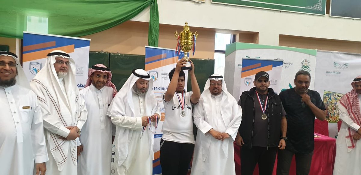 Sportingmadina's tweet photo. نبارك لمدرسة النعمان ��ن مقرن المتوسطة حصولهم على المركز الثاني في بطولة كرة الطائرة 1441 🥈 https://t.co/mFEWIXPX5D
